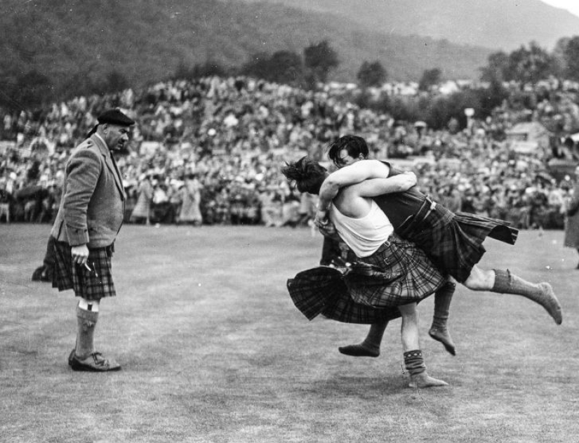 Fuerza, Coraje y Faldas Voladoras - Highland Games en Escocia Fuerza, Coraje y Faldas Voladoras - Highland Games en Escocia