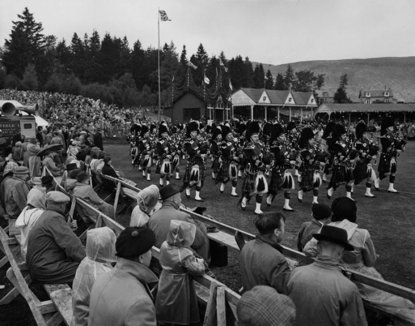Fuerza, Coraje y Faldas Voladoras - Highland Games en Escocia Fuerza, Coraje y Faldas Voladoras - Highland Games en Escocia