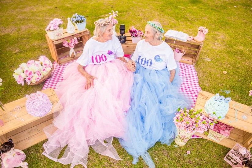 Gemelos de Brasil celebran su 100 aniversario con una alegre sesión de fotos