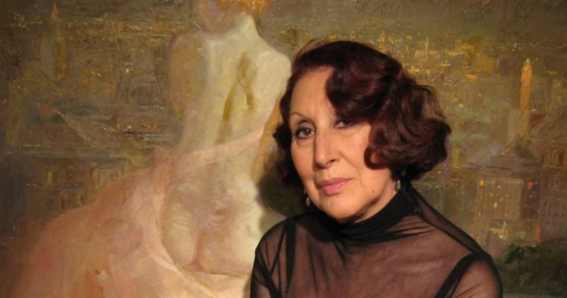 Gentle provocateur Emilia Castaneda Martinez and her erotic pictures