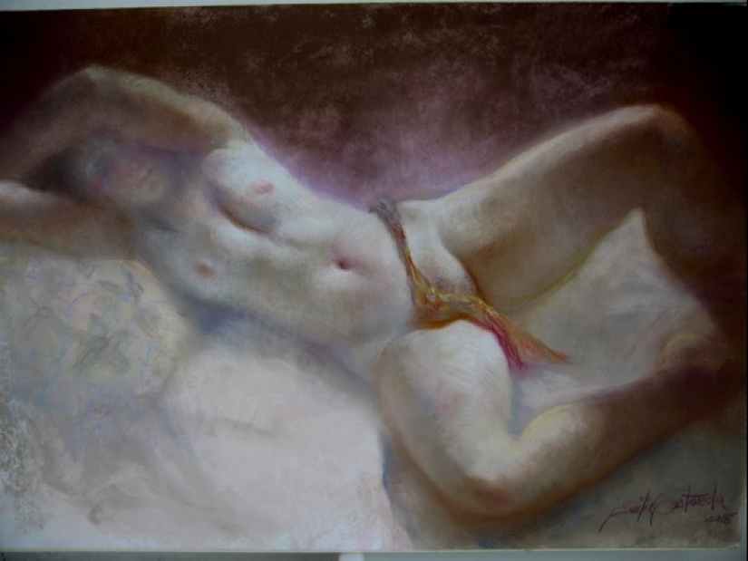 Gentle provocateur Emilia Castaneda Martinez and her erotic pictures
