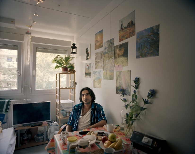 German families open their doors and hearts to refugees