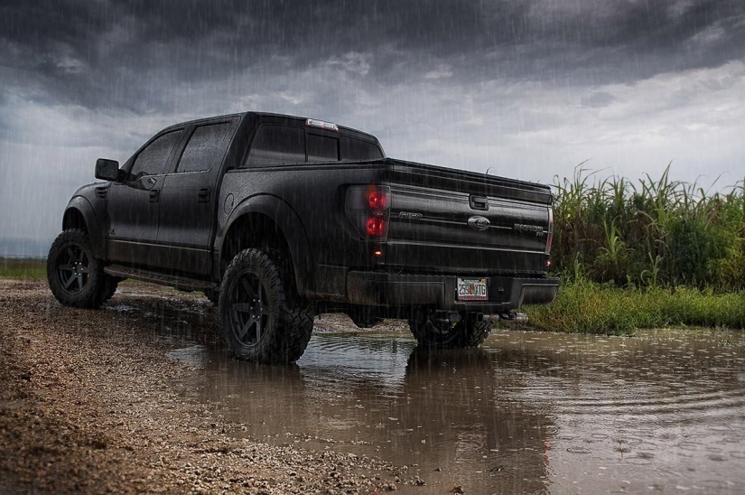 Get off, weakling! Top cars for real men