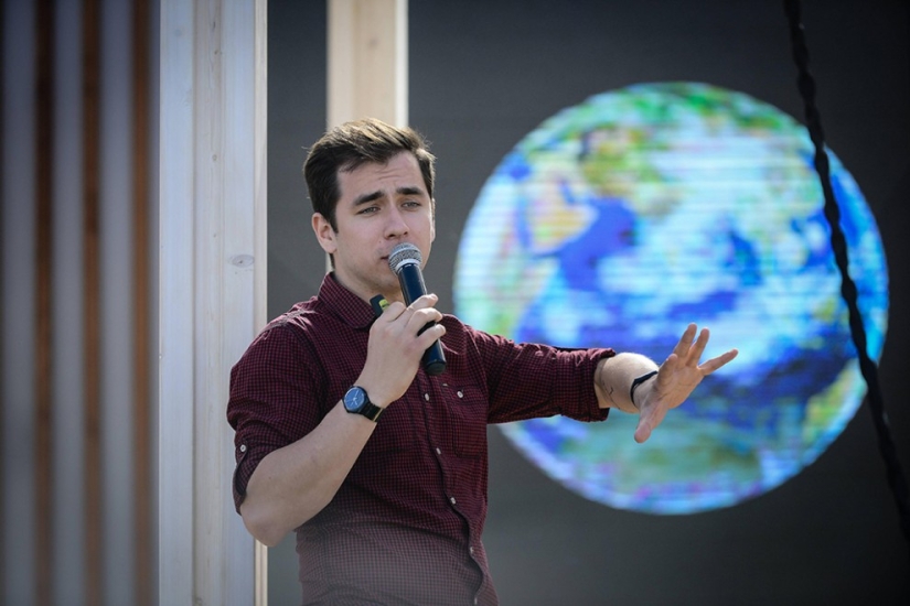 Giant chess and ballet school from the choreographers of the Bolshoi Theater Giant chess and ballet school from the choreographers of the Bolshoi Theater