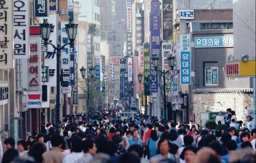 "Give birth to a daughter - divorce": how people in South Korea actually live and why girls don't want to get married
