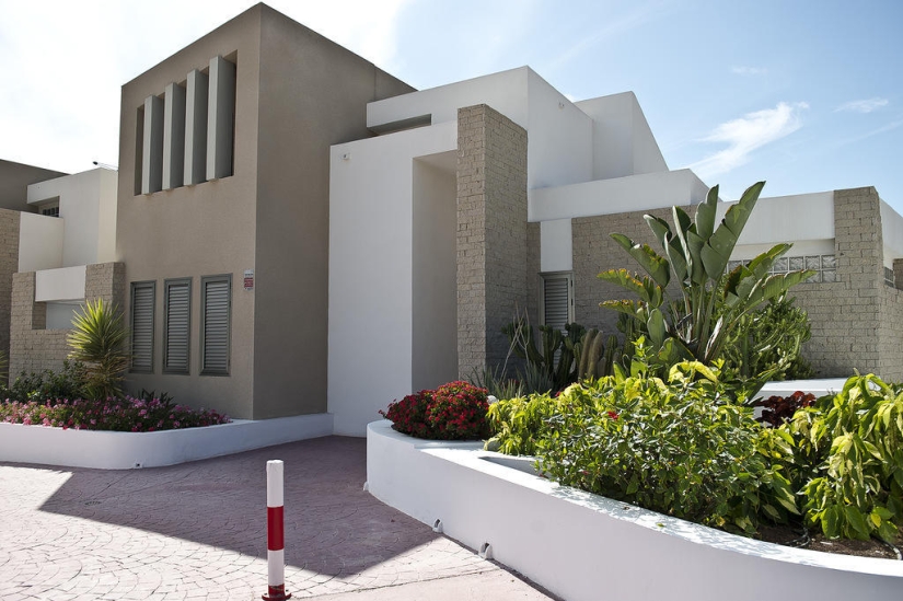 Got the bank... Got the bank...