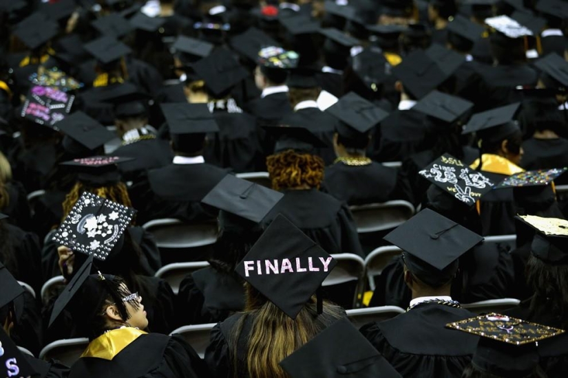 Graduation ceremonies around the world