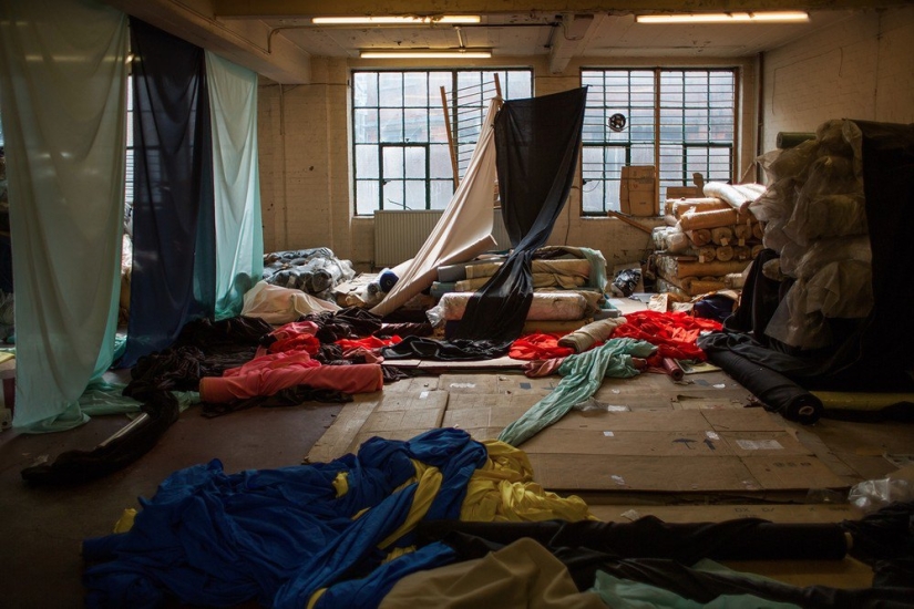 Guía de okupas londinenses en un proyecto fotográfico de Corinna Kern