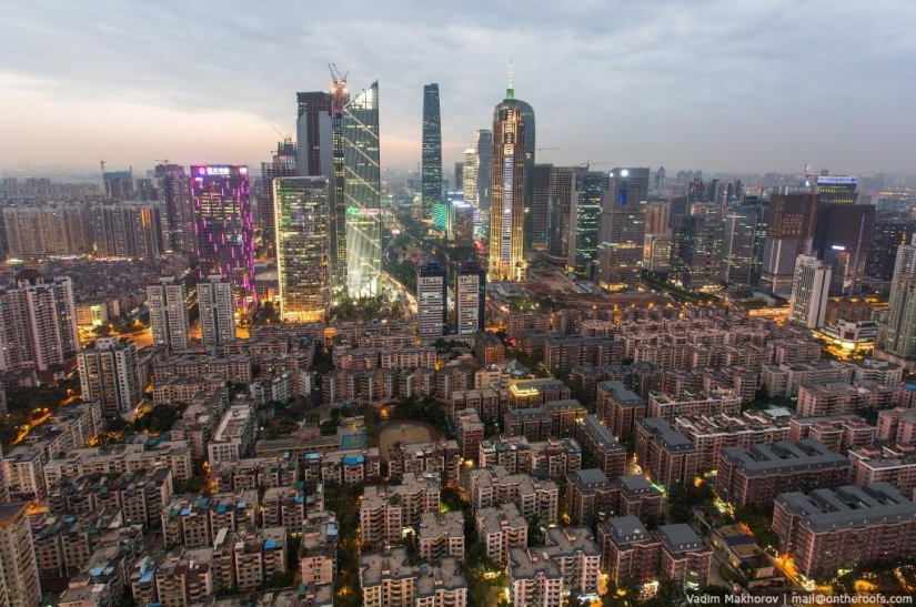 Guangzhou: Roofs and Slums