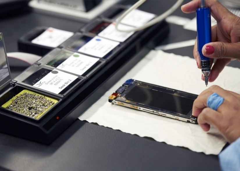 Handmade in England: how Vertu is made - the most expensive smartphones in the world