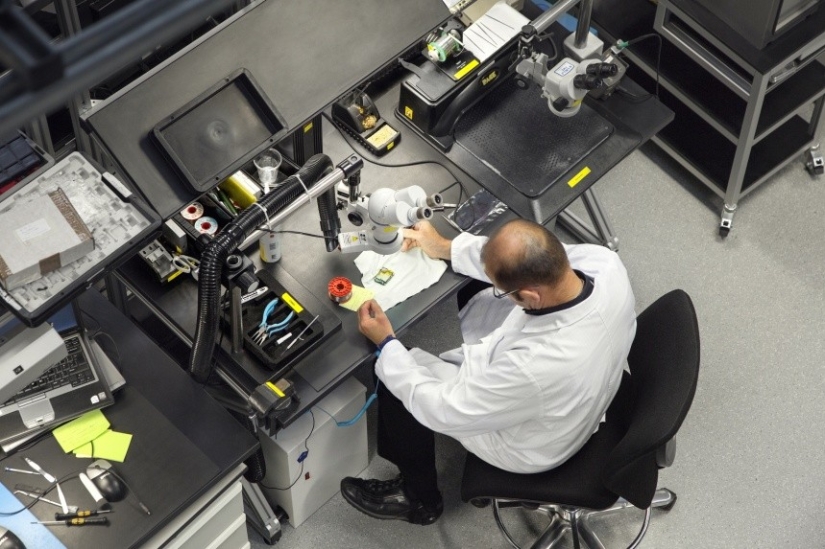 Handmade in England: how Vertu is made - the most expensive smartphones in the world