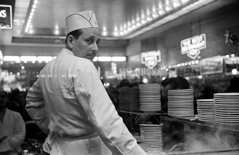 Harold Feinstein: Streets of New York