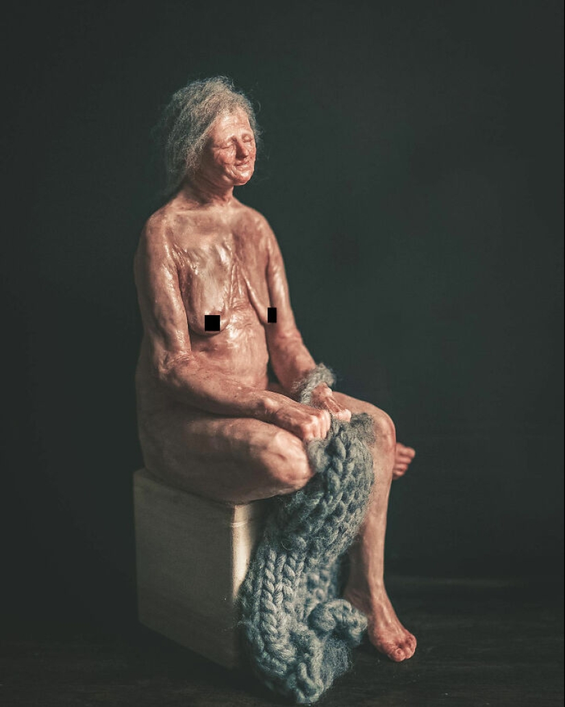 Have A Look At These Realistic Sculptures Of Women