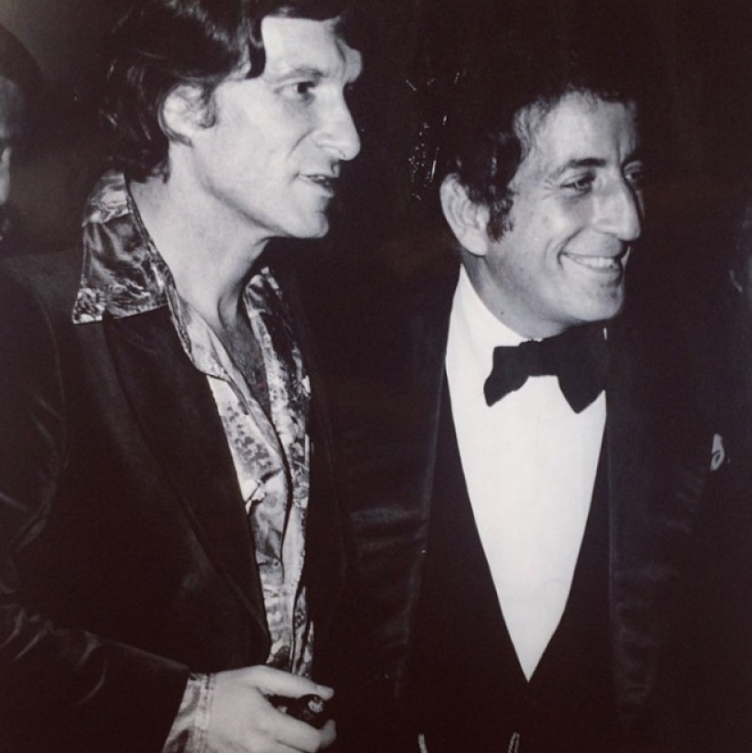 Hefstagram - the retro-instagram of the main playboy of the planet