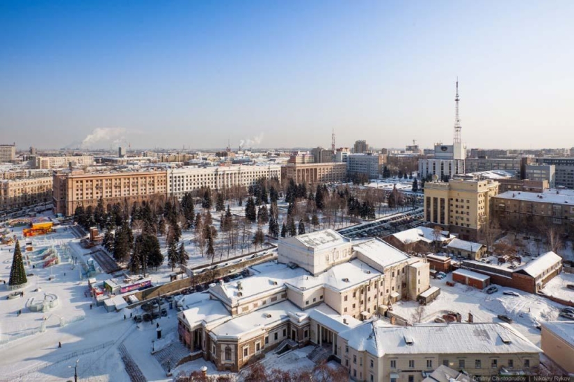 Here it is, Chelyabinsk! Here it is, Chelyabinsk!