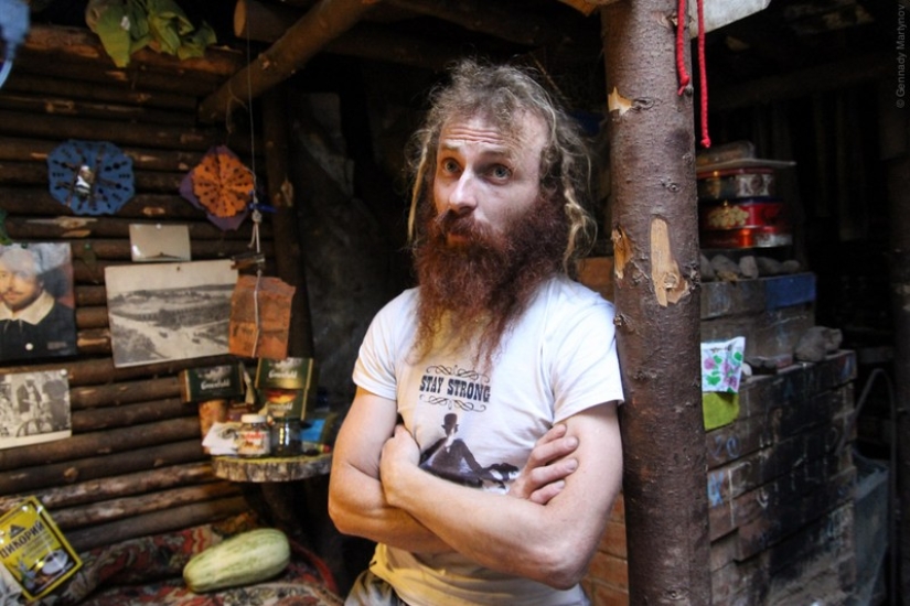 Hermit Yuri. Tipi on the Yaroslavl highway Hermit Yuri. Tipi on the Yaroslavl highway