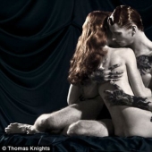 Hermosas, famosas, pelirrojas y desnudas posando para una sesión de fotos única