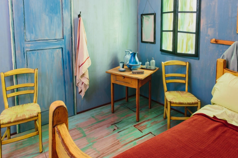 Hey Van Gogh, let me spend the night! Hey Van Gogh, let me spend the night!