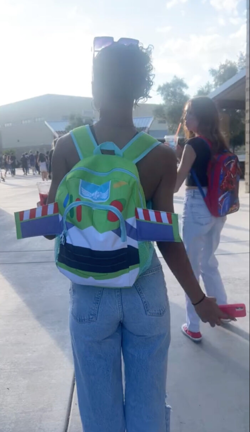 High School Seniors Are Rocking Kindergarten Backpacks To School