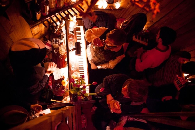 Hipster&#39;s Nest es un bar secreto en Manhattan