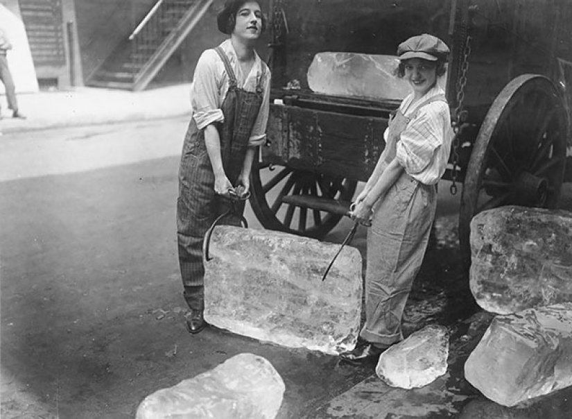 Historical moments in old photographs