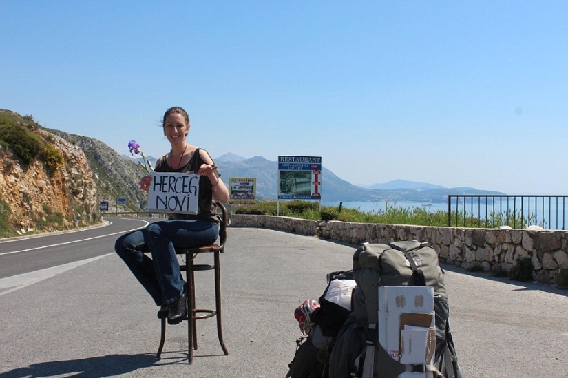 Hitchhiking around the planet: a woman alone drove 70 thousand kilometers almost for free Hitchhiking around the planet: a woman alone drove 70 thousand kilometers almost for free