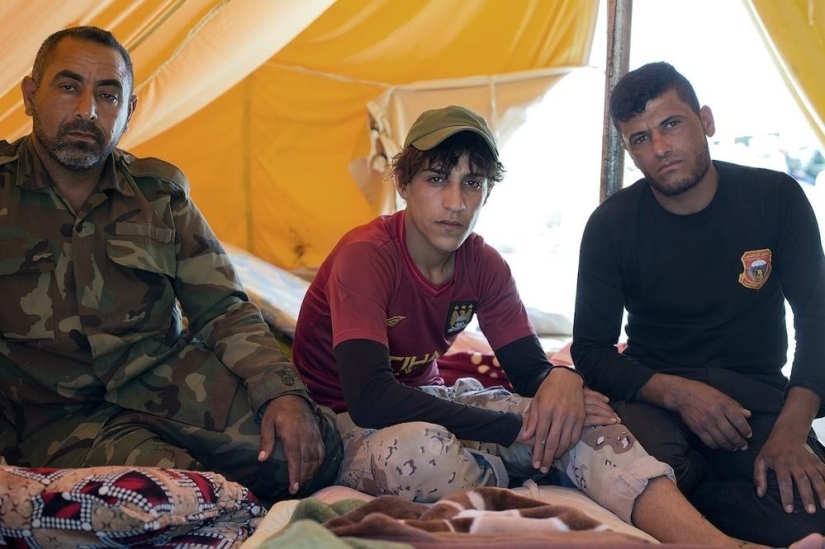 Hombres que renunciaron a sus trabajos y se fueron a luchar contra ISIS