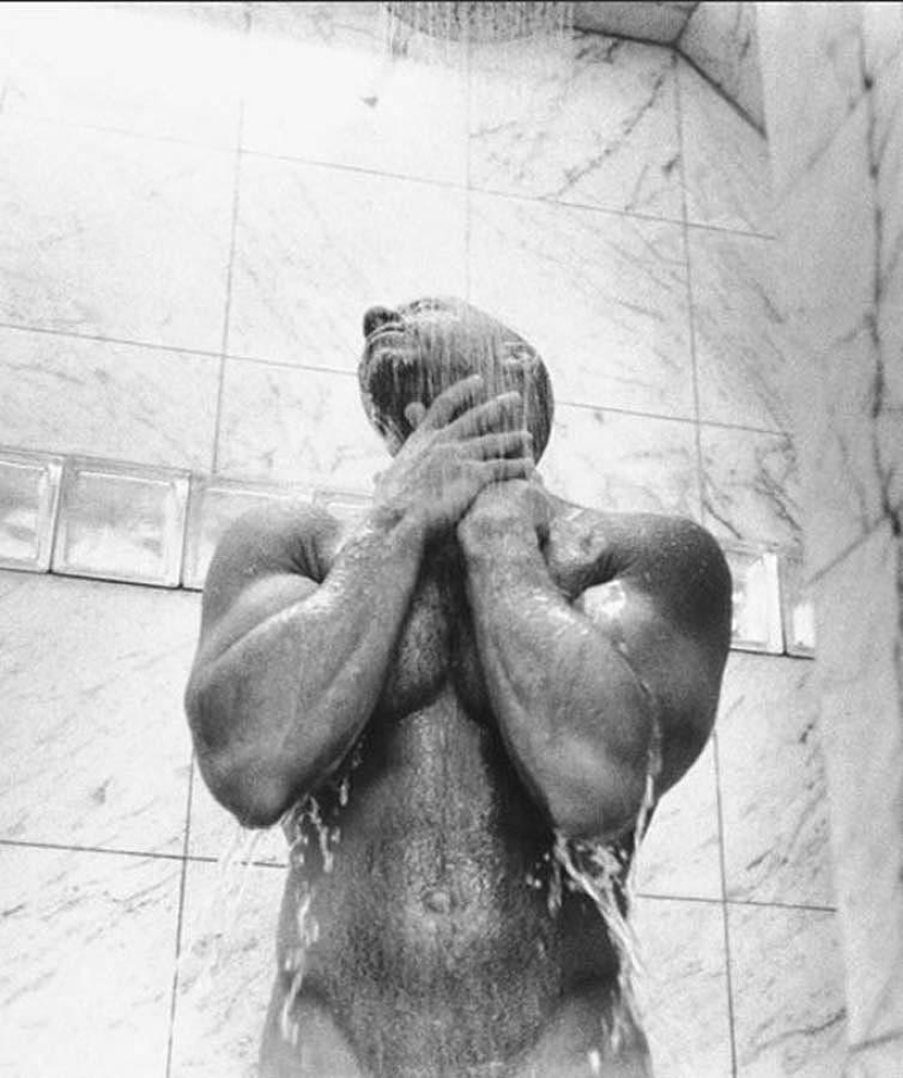 Hombres temprano en la mañana Hombres temprano en la mañana