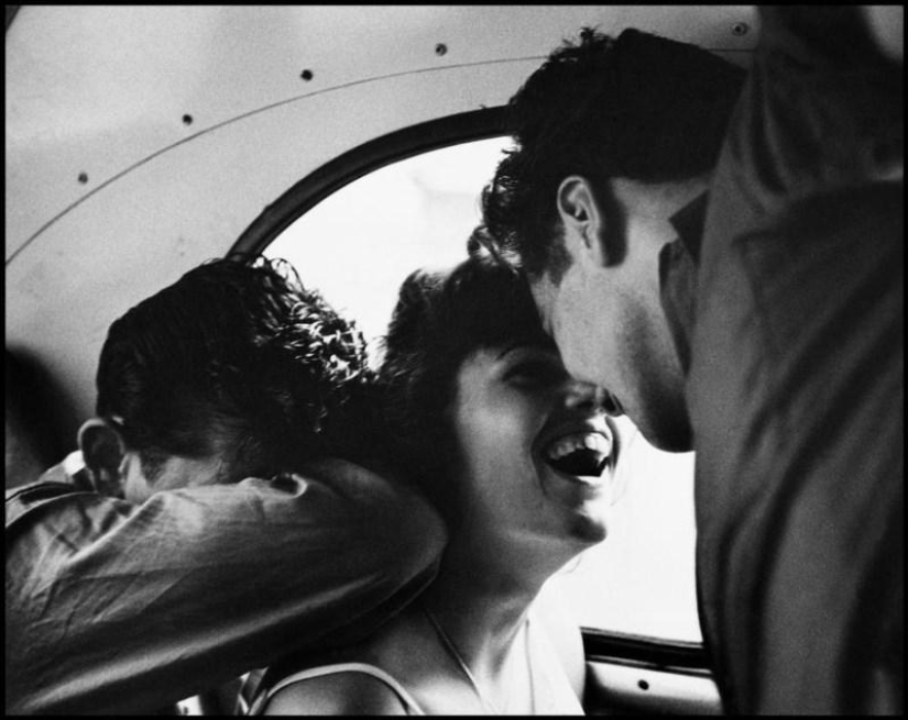 Honest and poignant photos from Bruce Davidson&#39;s album &quot;Brooklyn Gangs: Summer 1959&quot;