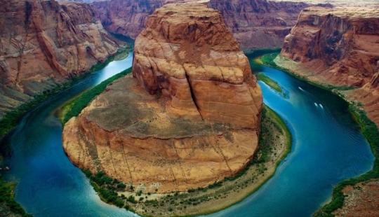 Horseshoe Bend - una curva en el río en Colorado