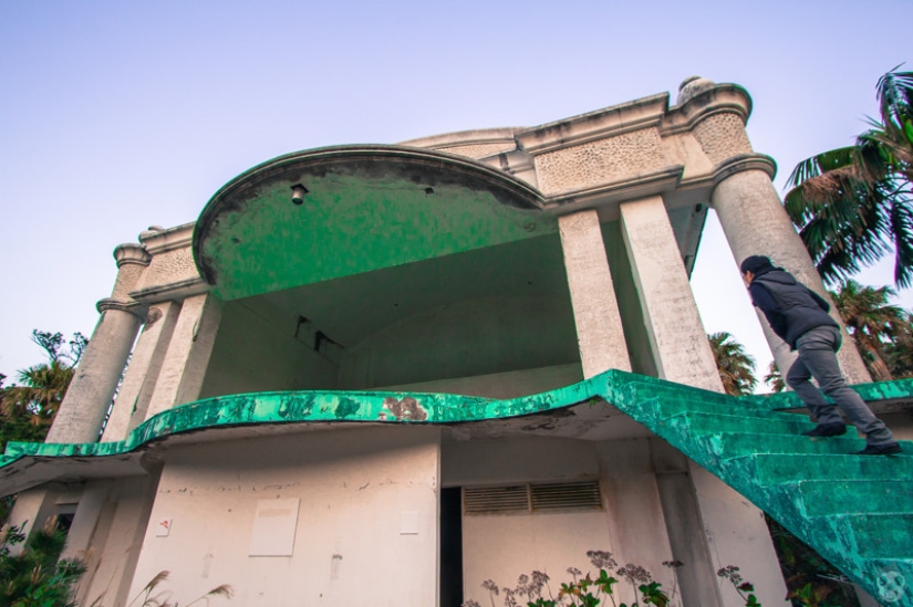 Hotel abandonado en Japón Hotel abandonado en Japón