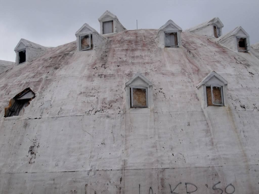 Hotel iglú abandonado en Alaska