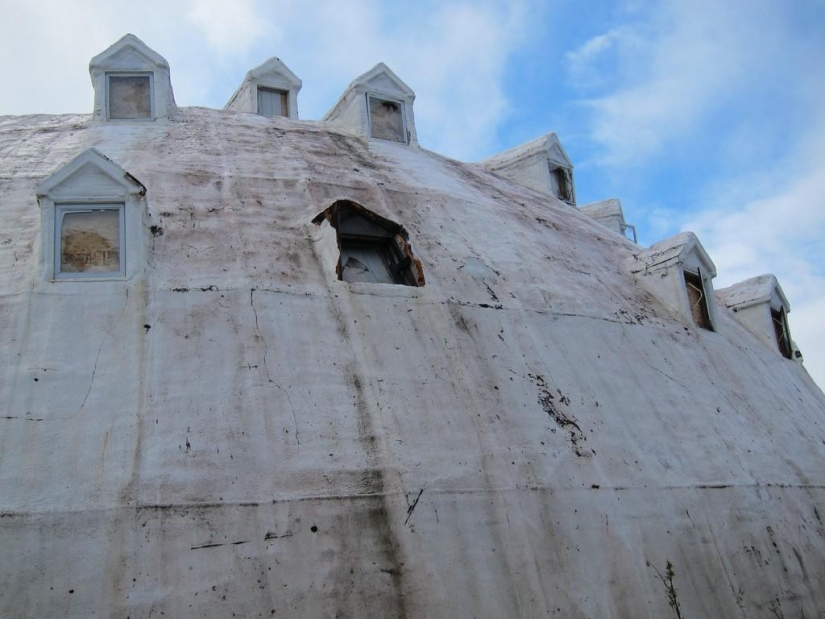 Hotel iglú abandonado en Alaska