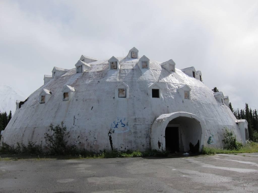 Hotel iglú abandonado en Alaska