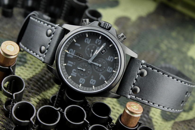 Hours for polite people Hours for polite people