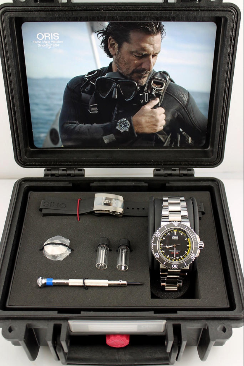 Hours for polite people Hours for polite people