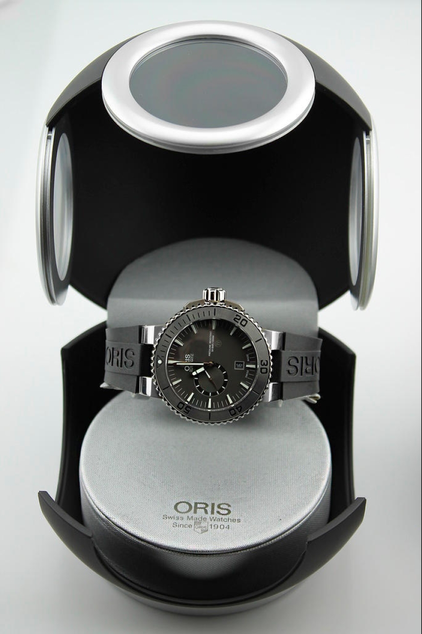 Hours for polite people Hours for polite people