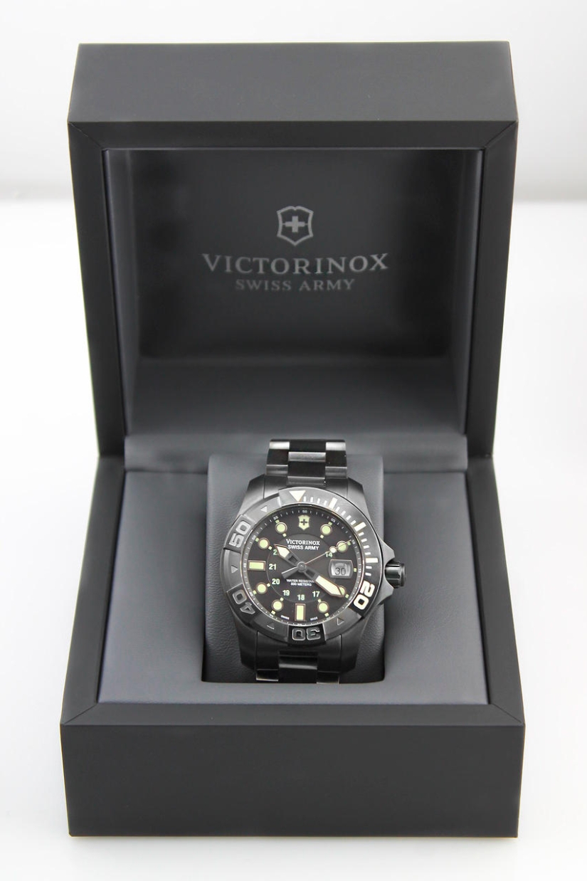 Hours for polite people Hours for polite people