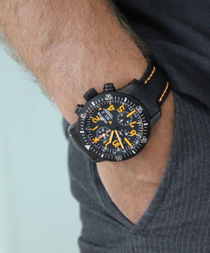 Hours for polite people Hours for polite people