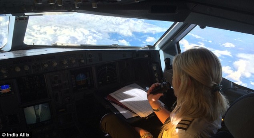 How a female pilot controls an airplane