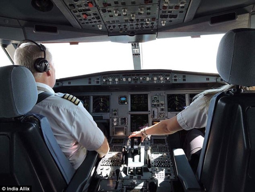 How a female pilot controls an airplane