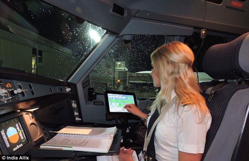 How a female pilot controls an airplane