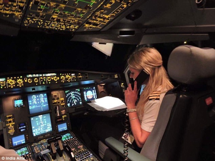 How a female pilot controls an airplane