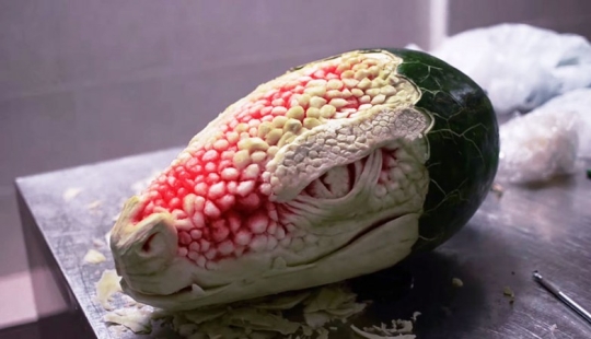 How a watermelon was turned into a creepy dragon