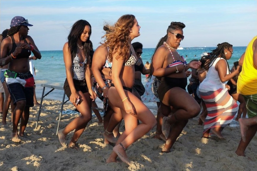How American students spend their holidays in Miami