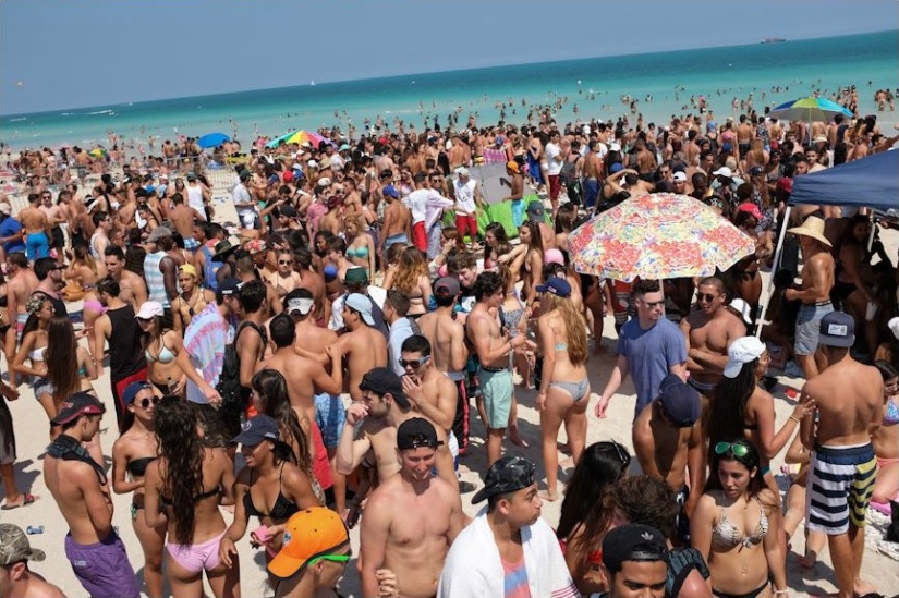 How American students spend their holidays in Miami