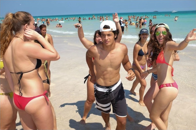 How American students spend their holidays in Miami