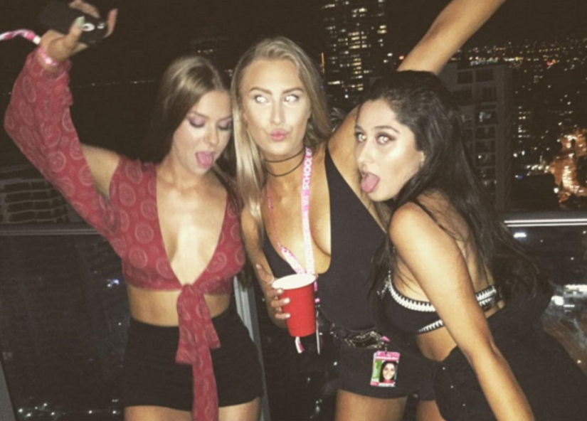 How Australian schoolchildren celebrate graduation