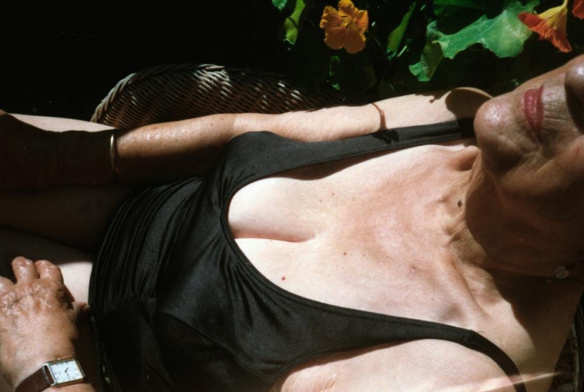 How Danes undress to celebrate the last days of summer How Danes undress to celebrate the last days of summer