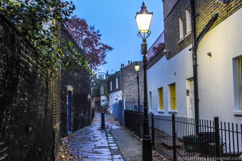 How do students live in London
